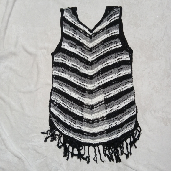 Cato Crochet Knit Front Tie Cover Up Fringe Vest sz Medium - Picture 3 of 8